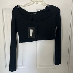 Black long sleeve crop top